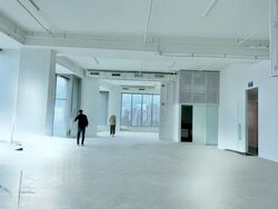 Arc 380 (D8), Office #498168111